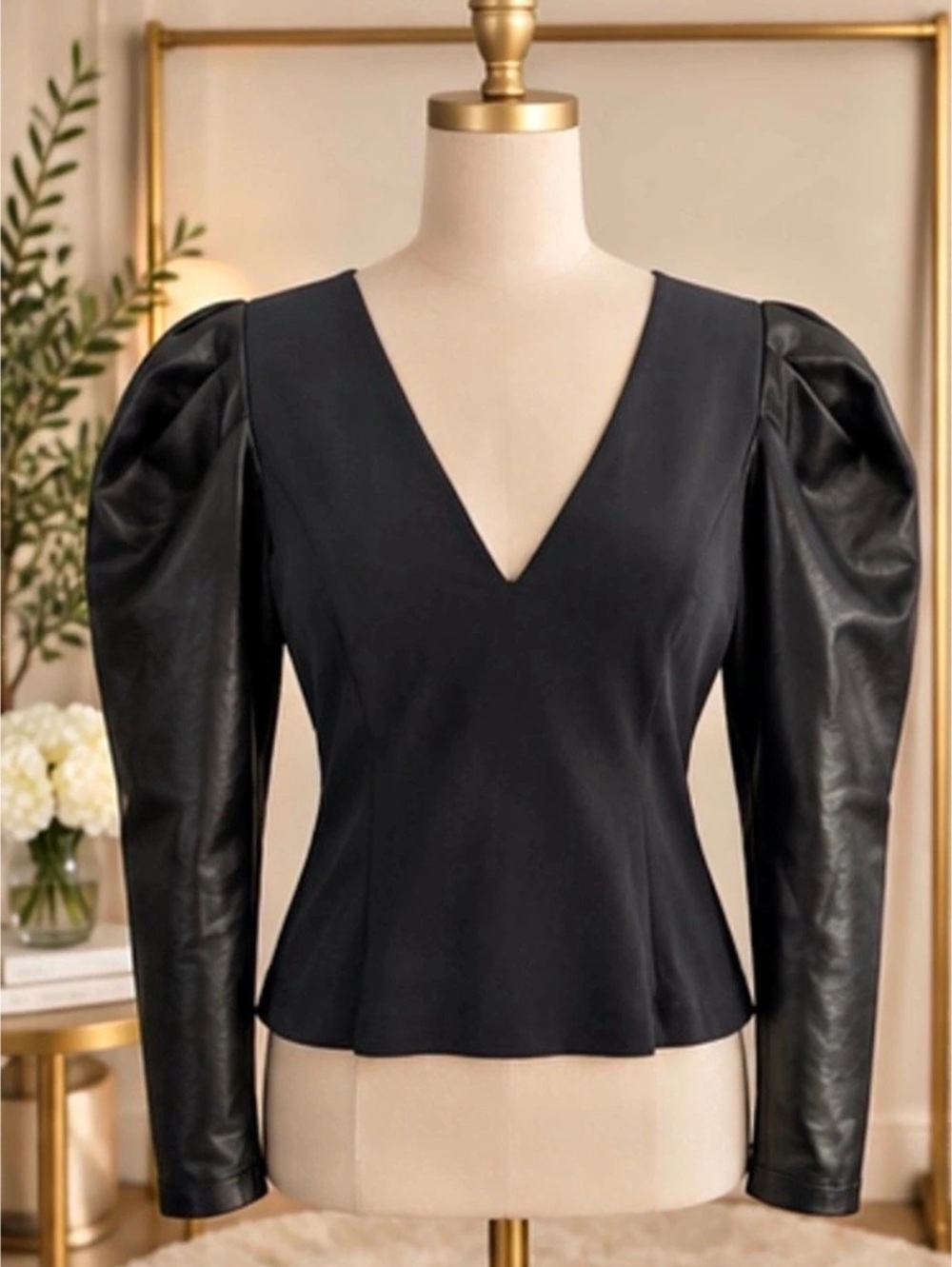 Anthropologie Black V-Neck Puff Sleeve Top Size Medium Like New